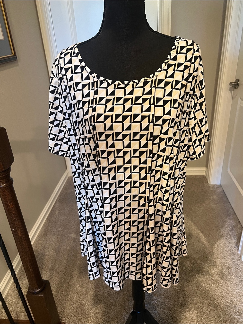 Cocomo Black & White Geometric Scoop Neck Tunic Dress